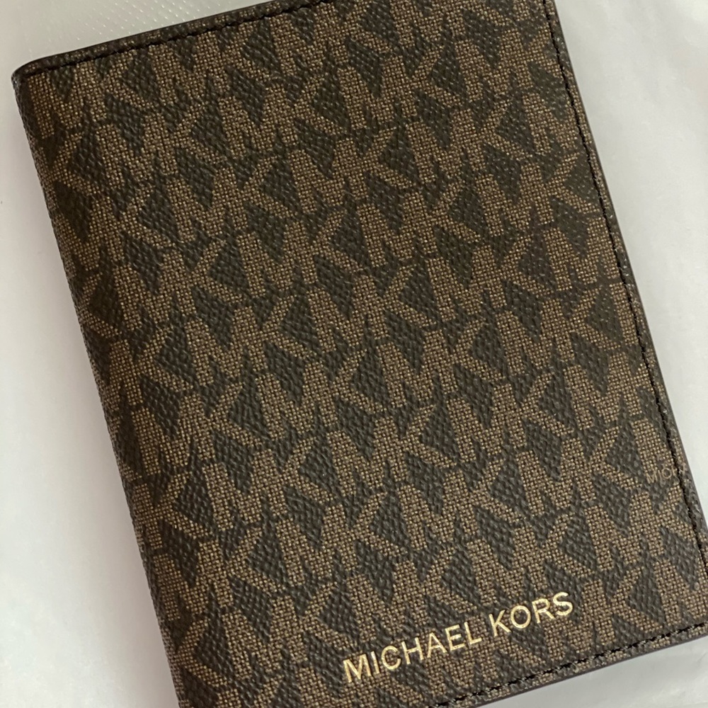 Michael Kors Passport holder